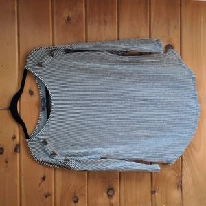 Green and White 3/4 Sleeve Top